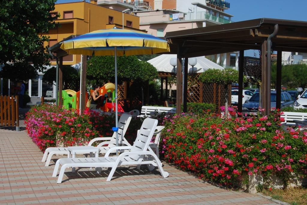 Hotel Perla Senigallia Esterno foto