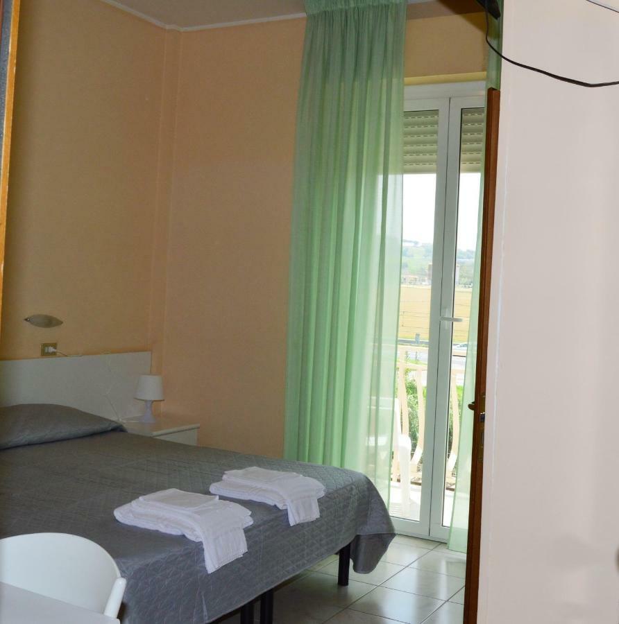 Hotel Perla Senigallia Esterno foto