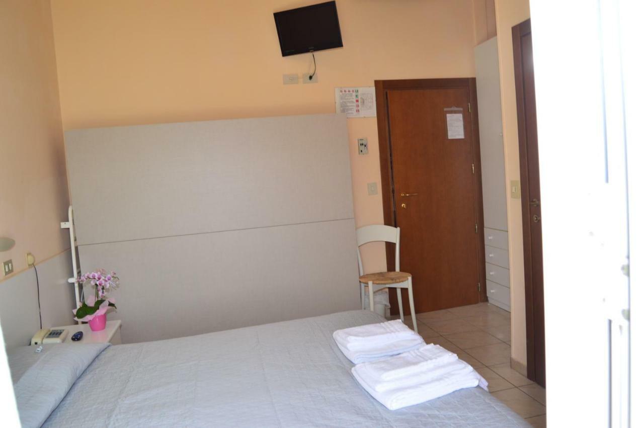 Hotel Perla Senigallia Esterno foto