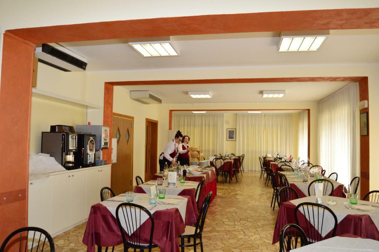 Hotel Perla Senigallia Esterno foto