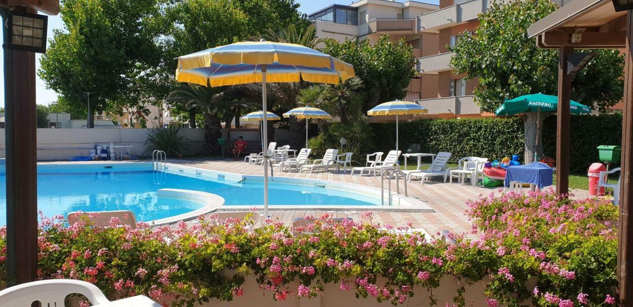 Hotel Perla Senigallia Esterno foto